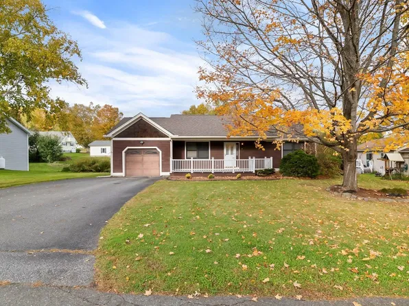 17 Country Way, Barre City, VT 05641