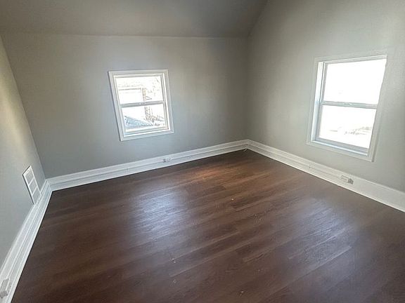 4th image of 1231 W 5th St #2