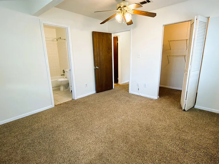 1315 Airport Dr #B02 — Photo 15