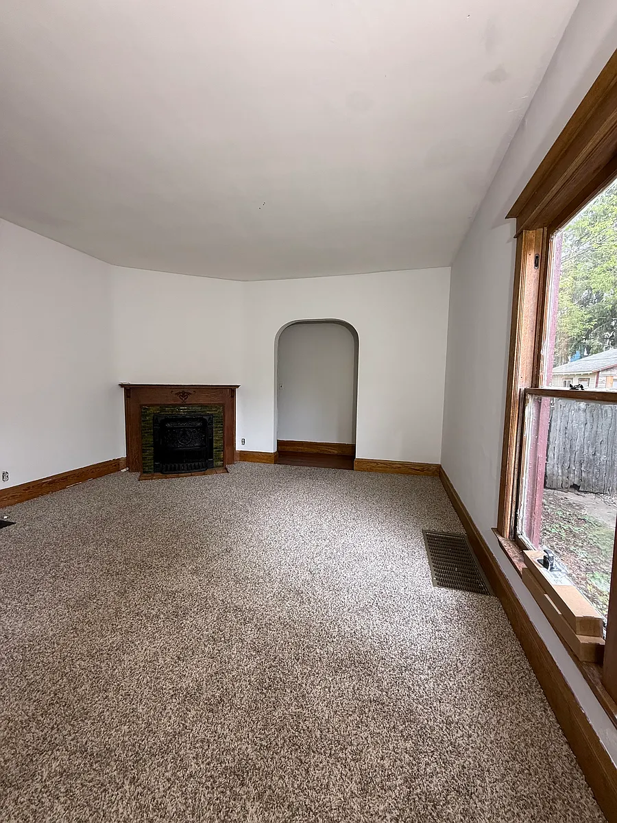Building Photo - 715 Atwood St NE #1