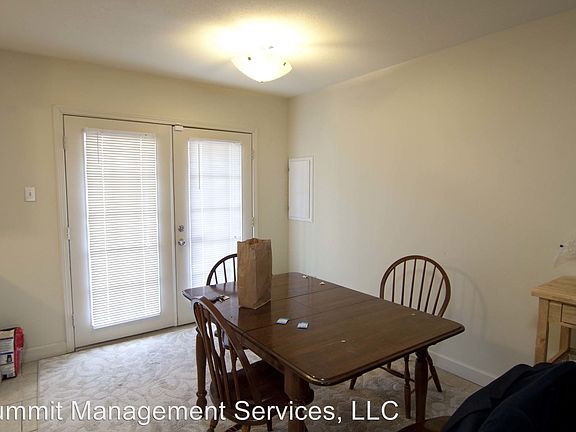 4th image of 3014 Davis Dr
