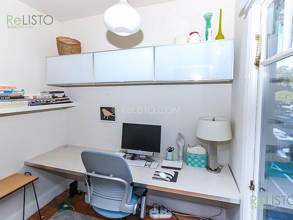 2nd image of 1245 Oak St APT 3