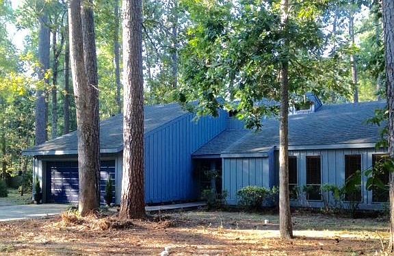 4th image of 102 Woodlawn Ln