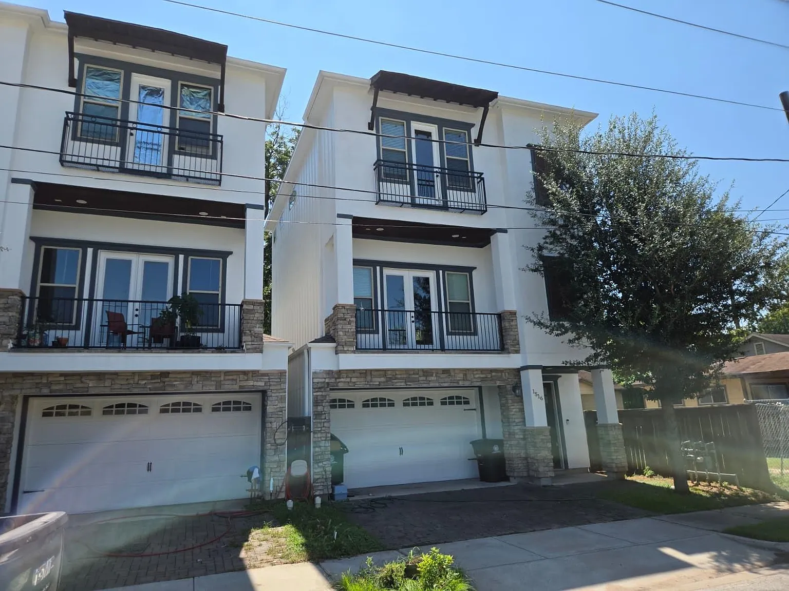 3 bed, 3.5 bath, 2158 sqft, $2,400 — Photo 1