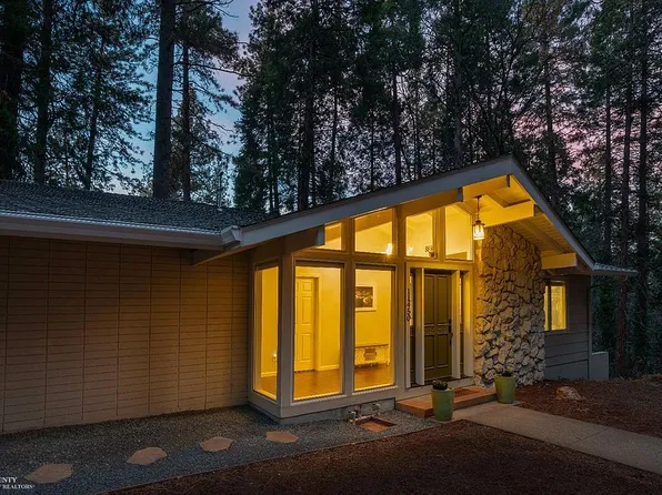 11450 Marjon Dr, Nevada City, CA 95959