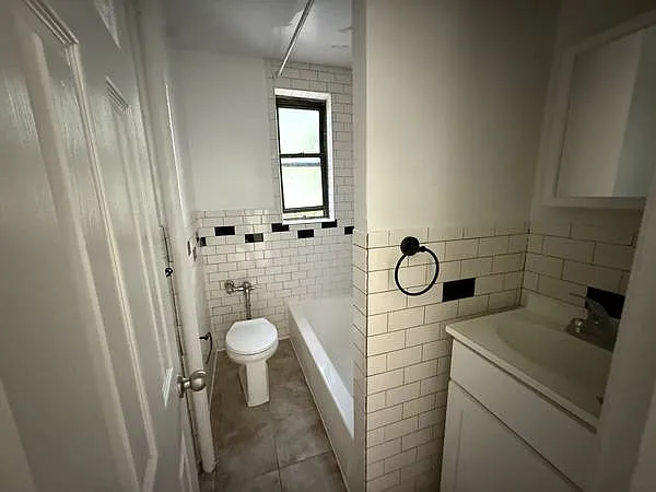 321 61st St #B1 — Photo 8