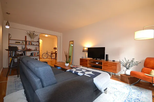 Rented by Silverstein Collection LLC  | media 27