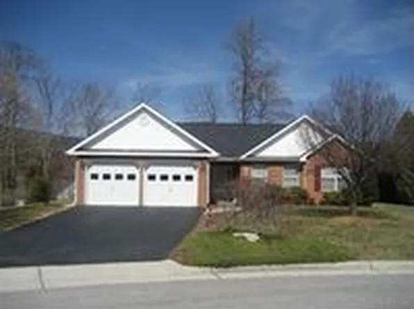 4709 Celtic Cir, Salem, VA 24153