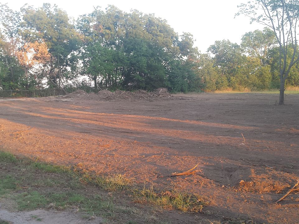 2nd image of 1610 2nd Ave NE