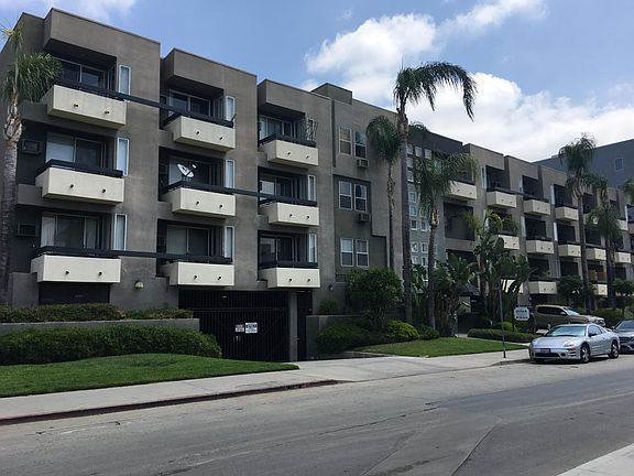 5th image of 11225 Morrison St APT 212