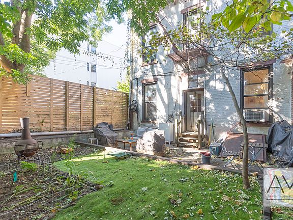 5th image of 71 Underhill Ave