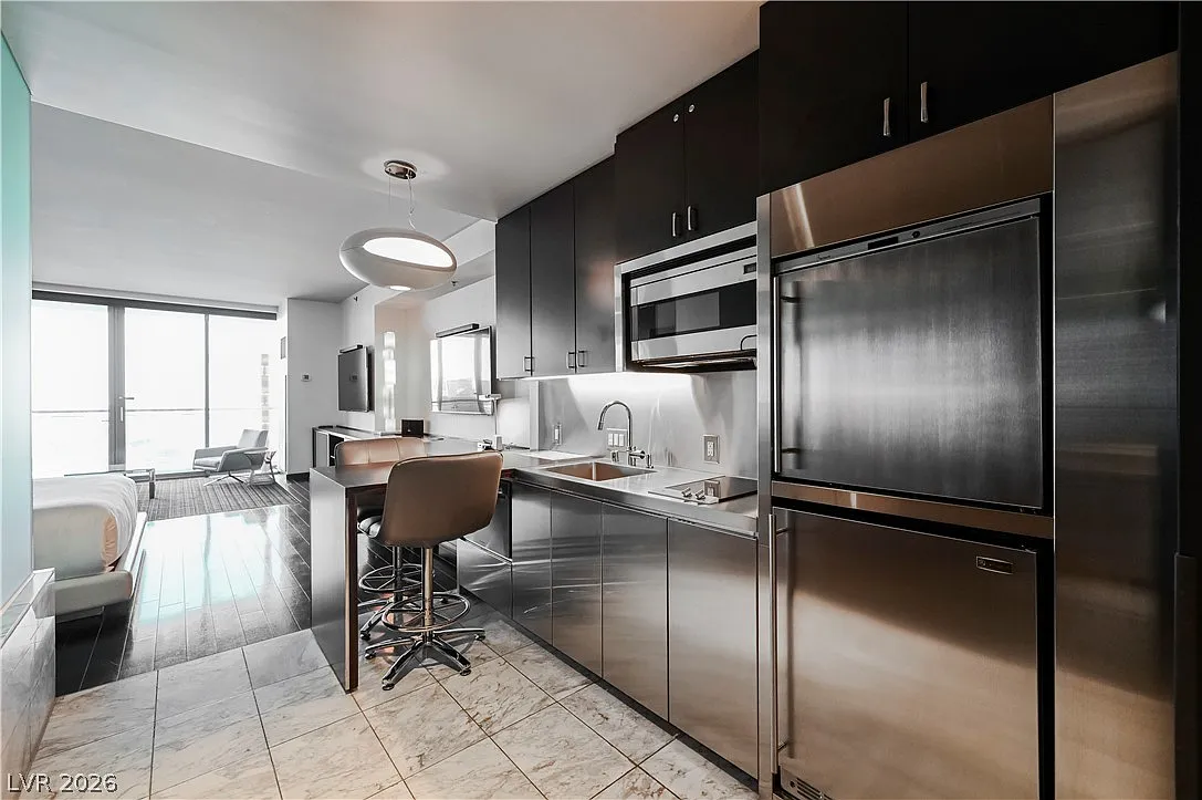 Studio, 1.0 bath, 615 sqft, $2,600 — Photo 3