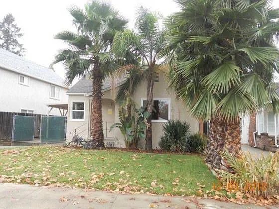 5354 J St photo 1