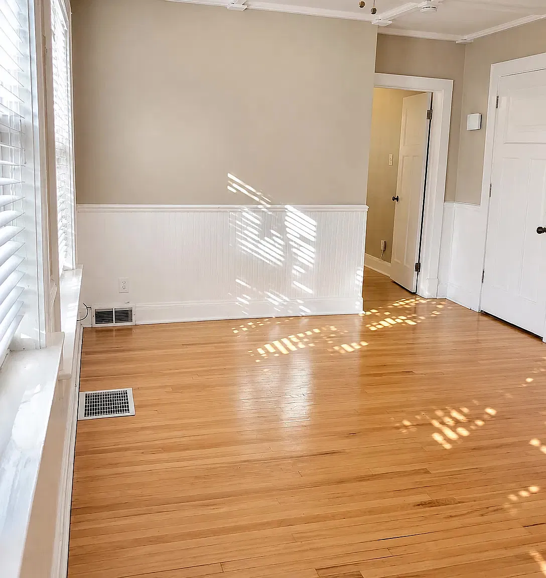 5403 Quincy — Photo 2