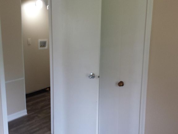 3rd image of 341 Illinois Ave