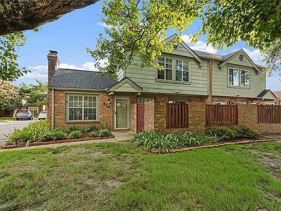 3rd image of 836 Gadwall Ct