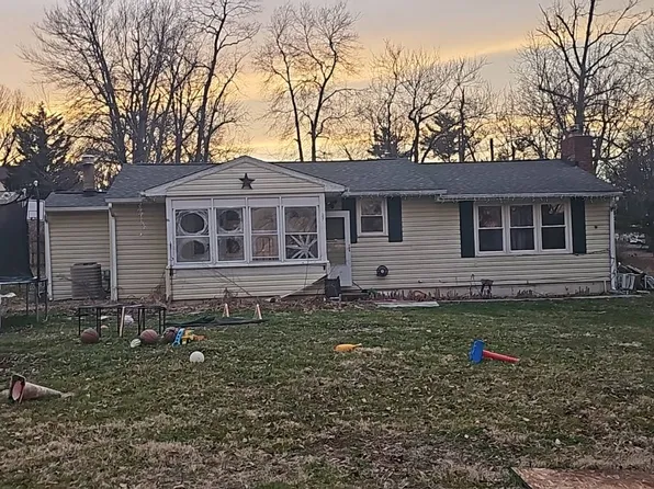 27 1st Ave, Elkton, MD 21921