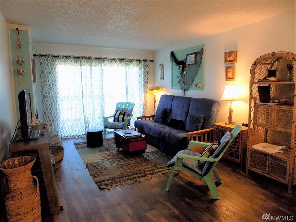 1st image of 304 14th St NW #210