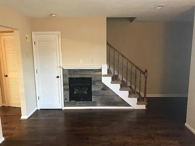 1707 Ellis Court - 1 — Photo 4
