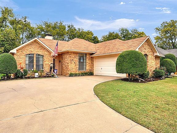 2nd image of 313 Forest Creek Dr