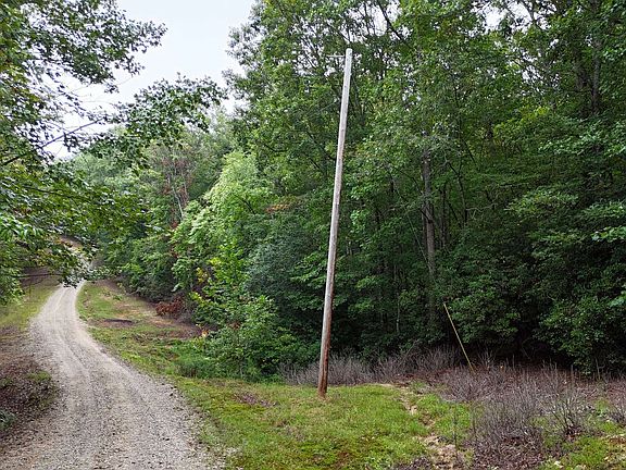 5th image of Carter Ln Lot 17