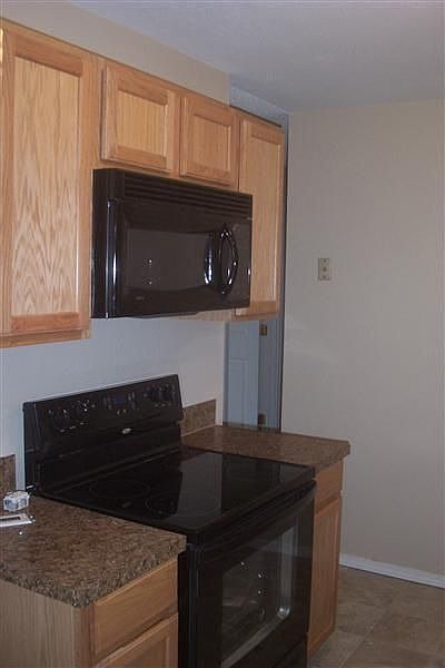 2nd image of 2101 Sweet St