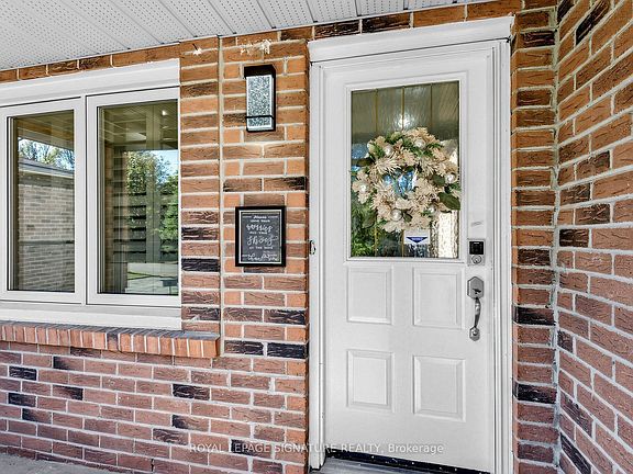 4th image of 12 Strathmore Dr