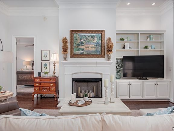 4th image of 5009 Yorkshire Ln