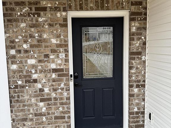 3rd image of 241 Summer Glenn Ln
