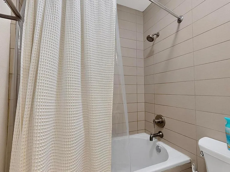 343 Platinum St SW #B — Photo 23