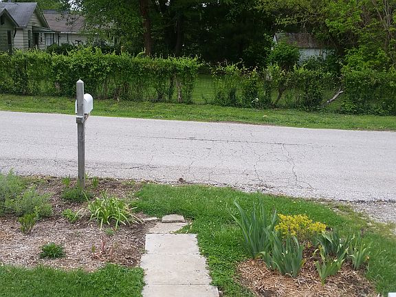 3rd image of 305 W Coolidge Dr
