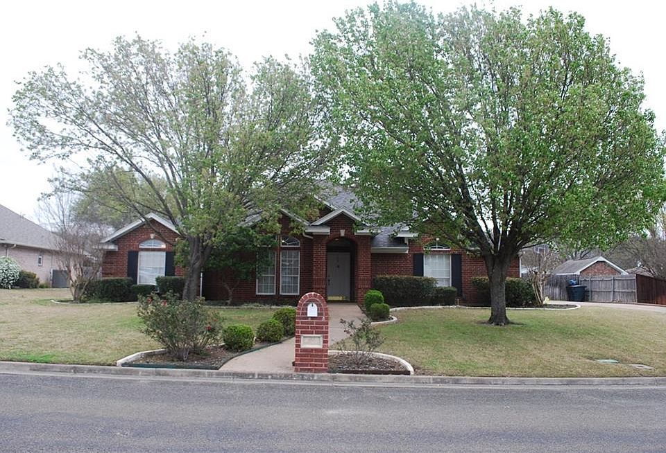 1st image of 102 Chaparral Dr