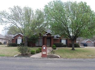 102 Chaparral Dr, Hillsboro, TX 76645