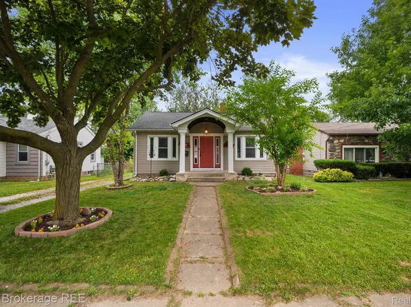 735 Alexandrine Ave, Mount Morris, MI 48458