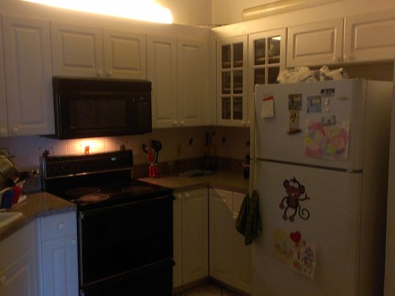 2nd image of 501 SW Fredrica Street
