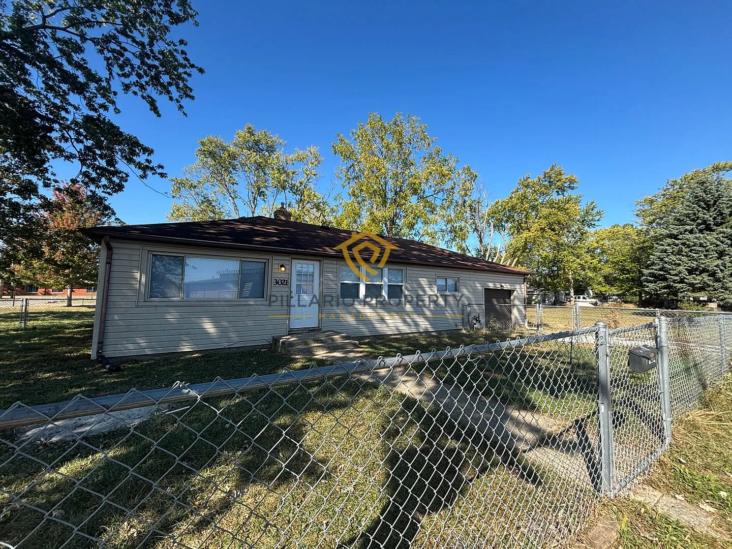 Charming Ranch On a Corner Lot in Anderson, 2 Bedroom, 1 Bathroom with Attached Garage Available ... — Photo 2