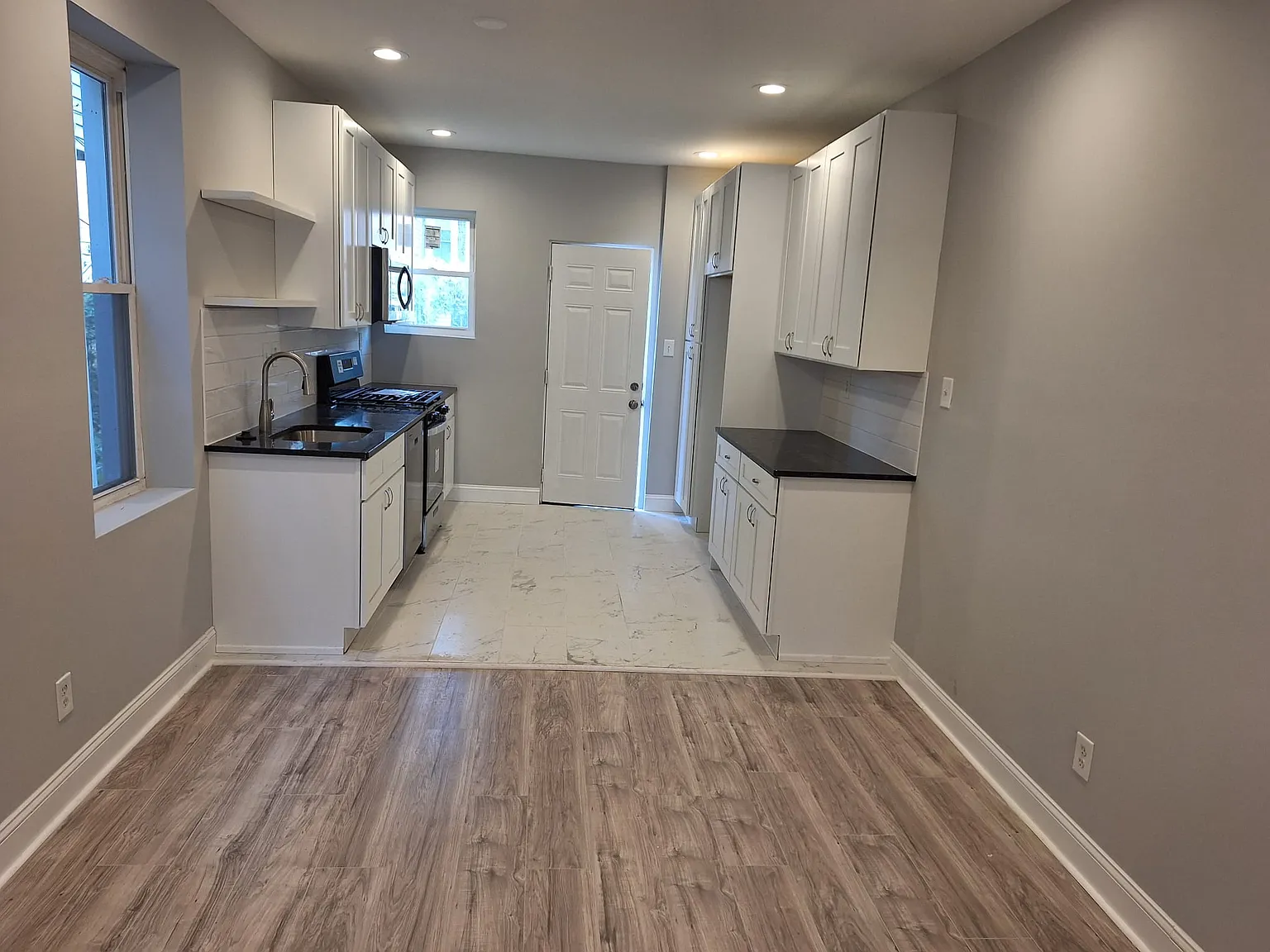 4 bed, 1254 sqft, $2,000 — Photo 2