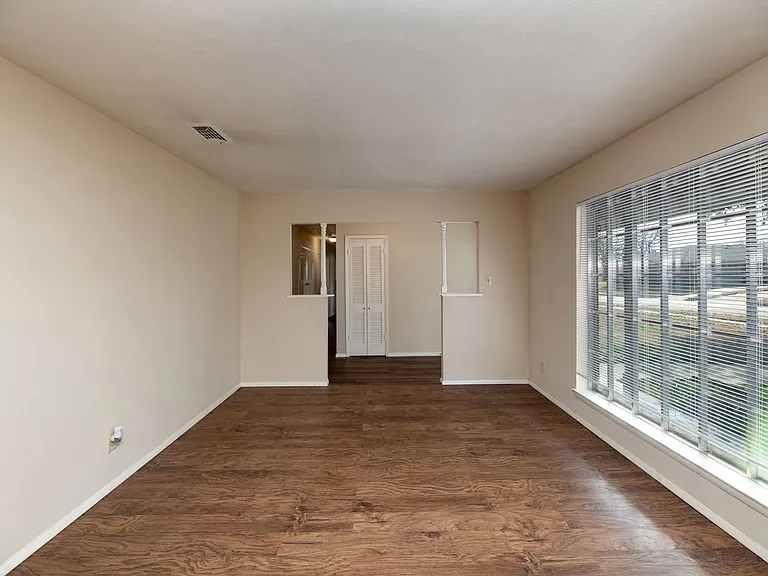 1605 Arrowhead Dr — Photo 7