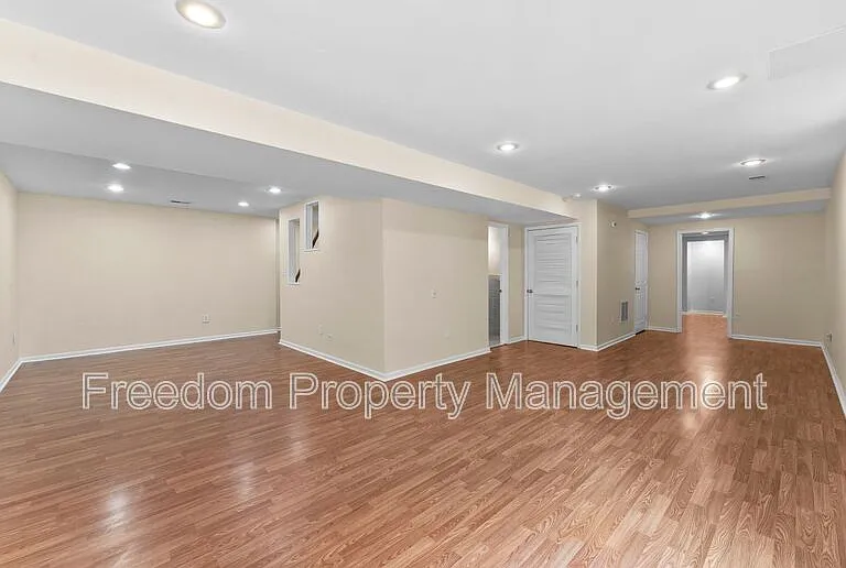 9140 Worthington Dr — Photo 64