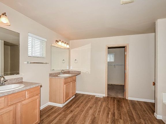 5th image of 5018 200th Street Ct E