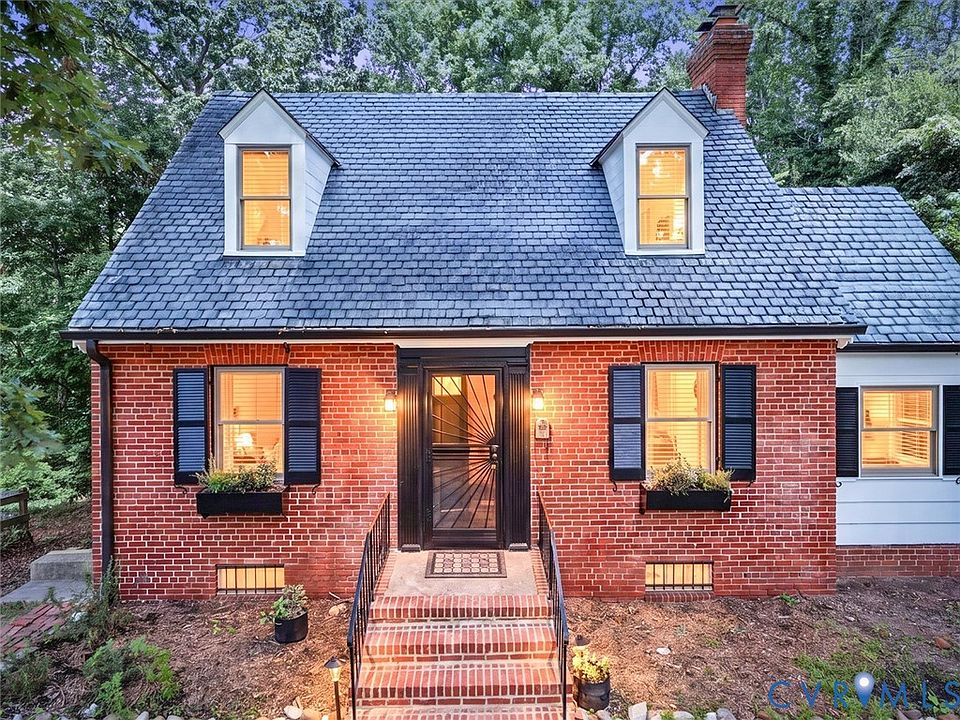 1st image of 2407 Farrand Dr