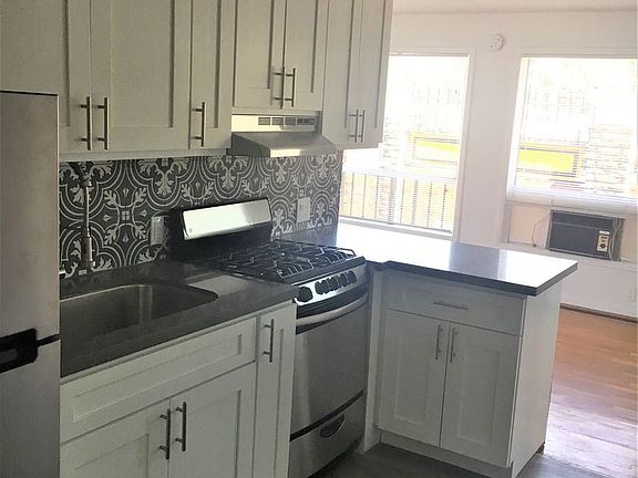2nd image of 2816 W Sunset Pl #201