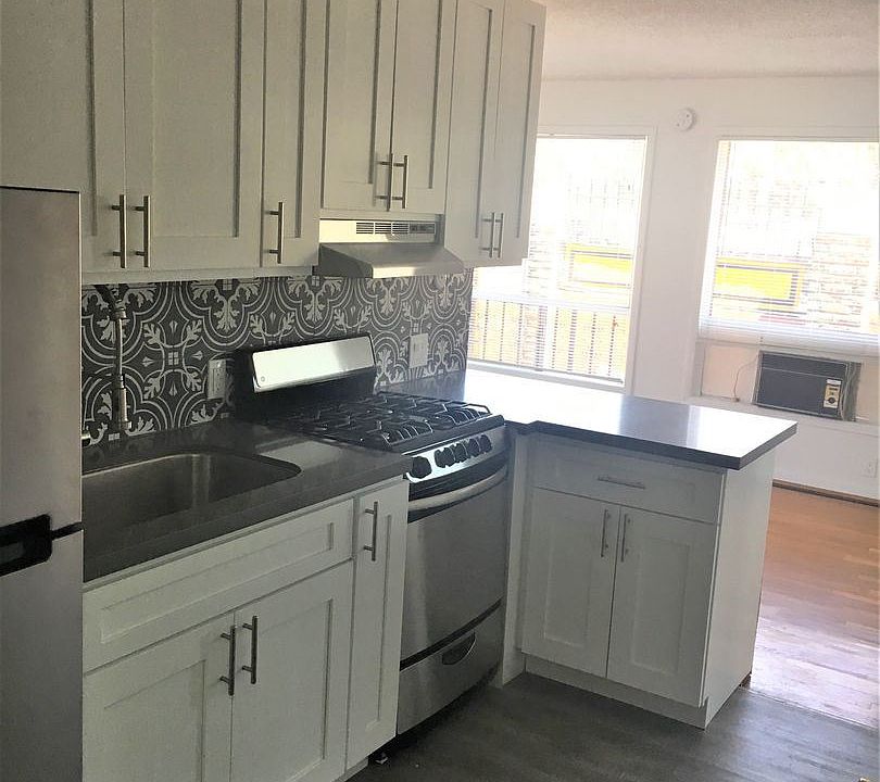 1st image of 2816 Sunset Pl APT 202