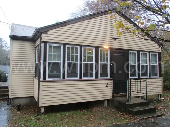 2 Old Norwich Rd, Quaker Hill, CT 06375