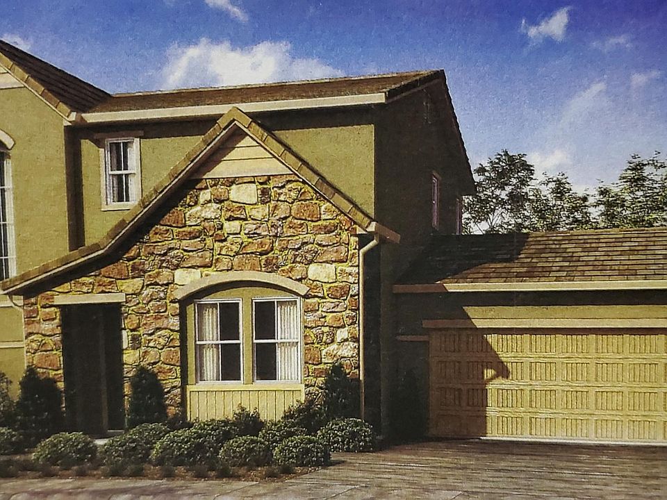 1st image of 848 Tulip St