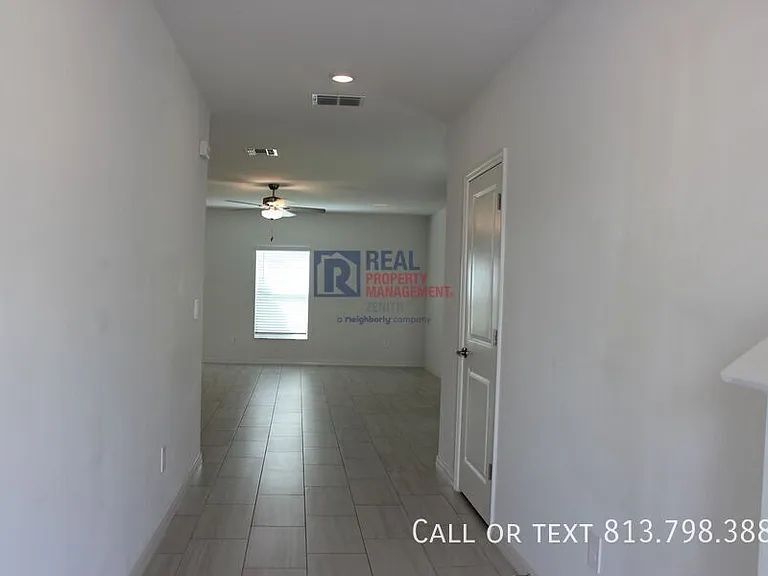 11571 Radiant Shore Loop — Photo 2