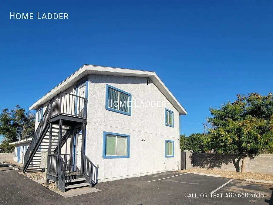 Building Photo - 2301 N 27th St #4