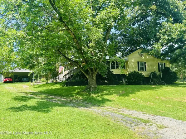 619 Madwind Rd, Jacksons Gap, AL 36861