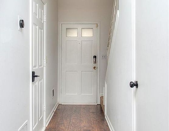 4th image of 3211 Long Iron Dr