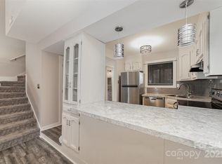 100 Willow Run Dr APT 7, Gastonia, NC 28056